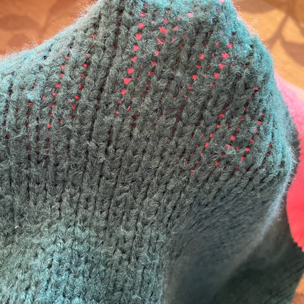 Sweater - Picture 3 of 4